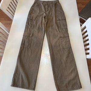 SOLD !! Women's Brown Cargo Pants
